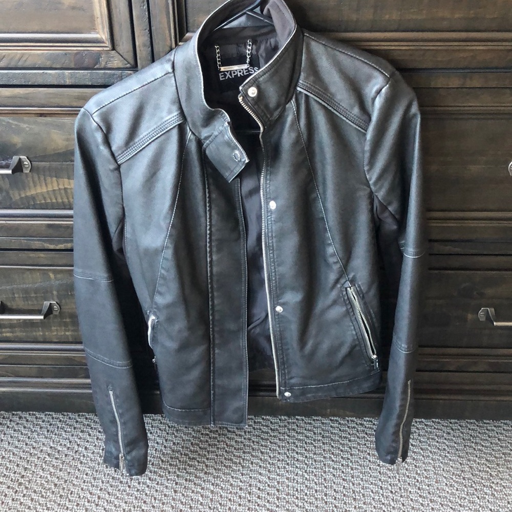 Express faux leather distressed grey xs